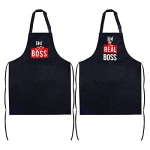 BETESSIN 2Pi&egrave;ces Tablier de Cuisine Chef Couple Apron The Real Boss Motif avec Poche pour Fian&ccedil;ailles Mariage Anniversaire Barbecue M&eacute;nage Familial(Noir et Noir) (SaEnkeji, neuf)