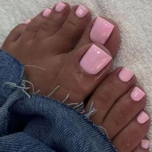 Ceboic 24 Pi&egrave;ces Rose vif Faux Ongles D'orteil, French Acrylique Faux Ongles Pieds, Couleur Pure, Couverture Compl&egrave;te Ongles d'orteils Artificiels pour Femmes et Filles Salon de Manucure, 12 Tailles (Biaodian, neuf)