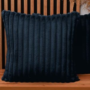 MG Design Lot de 2 Housses de Coussin 60 x 60 cm Bleu Marine – Fausse Fourrure à Long Poil avec surpiqûres, Douces et décoratives pour canapé et Salon (MGDESIGN, neuf)