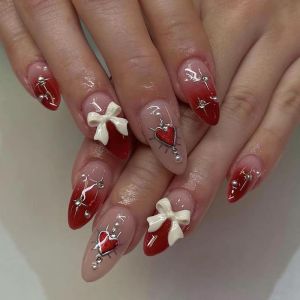 Faux Ongles Court MouyouGlow,Amande Nude Rouge Dégradé 3D Noeud Charms Red Cœur Perle Strass Press on Nails avec Colle à Ongles,Valentines Y2K Fake Nails (Mijisuper1985, neuf)