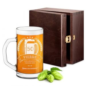 Maverton Chope &agrave; Bi&egrave;re Grav&eacute;e - 640ml Verre a Biere avec Anse - pour Amateur de Bi&egrave;re - Cadeau Anniversaire Homme - Idee Cadeau Homme - Verre personnalisable pour lui - L&eacute;gende (MAVERTON, neuf)