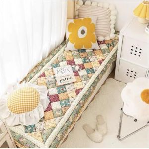 TaLcuS Funny Fuzzy Dog Quilted Sofa Cover,Couch Cover Garden Chic Cotton Protective Couch Cover,Handmade Magic Garden Chic Patio Couch Cover (Color : B, Size : 50 * 50cm) (qiandou, neuf)