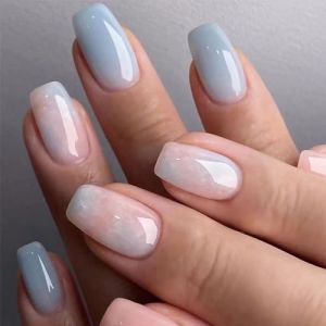 NICENEEDED 24 pièces Presse à Cercueil Courte Sur les Ongles, Faux Ongles Dégradé Bleu Rose, Faux Ongles en Acrylique Brillant, Couverture Complète (Niceneeded FR, neuf)