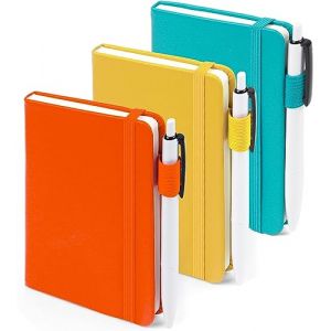 feela 3 Carnet de Notes de Poche A6 avec 3 Stylos Noirs, Page Lign&eacute;e, Petit Carnet de Poche &agrave; Couverture Rigide avec Porte-Stylo, Bloc Note A6, 9 x 14 cm, Couleurs Unies (Jaune, Orange, Emeraude) (Feela(E), neuf)
