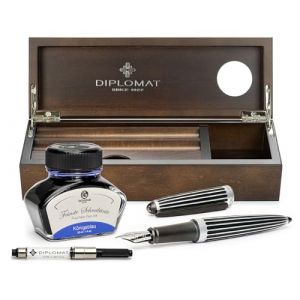 Diplomat Aero Stripes Black, l'innovant stylo-plume avec plume en acier inoxydable M et encre d'écriture bleu royal (effaçable),parure avec un plumier en bois précieux de wenge (Octopus Concept GmbH, neuf)