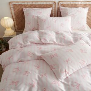 Freyamy Housse de Couette 220x240 Rayures Rose Blanc Noeud Papillon avec 2 Taies d'oreiller 65x65cm Parure de lit 2 Personnes Adulte Ado Sets de Housse Couette en 100% Microfibre avec Fermeture &Eacute;clair (Mitchell'SZ, neuf)