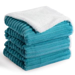 Aisbo Couverture Polaire Sherpa 220x240cm Bleu Canard, Couverture en Flanelle &eacute;paisse Couche et Confortable, Plaid Canape Fourrure Jet&eacute; de Canap&eacute; et aux Lits Chaude et Douce pour l'hiver &Eacute;pais (Aisbo EU, neuf)