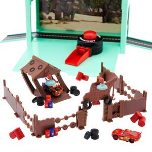 Disney Store Official Pixar Boîte de Jeu transportable Cars La Casse de Martin, 23 pièces, avec Flash et Martin, Mallette en Forme de boîte à Outils, Autocollants, à partir de 3 Ans (Disney Store FR, neuf)