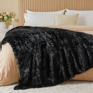 EMME Couverture en Fausse Fourrure 220 x 240 cm - Couverture Polaire Moelleuse - Super Douce, &eacute;paisse et &eacute;l&eacute;gante - Chaude et Confortable - R&eacute;versible pour canap&eacute;, lit - Noir (EMME Home, neuf)