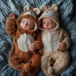 BABESIDE Poupées Reborn Réalistes pour Bébé Jumeaux Garçon de 20 Pouces avec Corps en Tissu Doux et Accessoires de Jouets pour Nouveau-né (SIDE-baby, neuf)