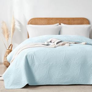 VIVA FINO Couvre-lit 240x260 cm Bleu Ciel,Boutis Matelass&eacute; en Polyester Doux,Motif Feuilles D&eacute;coratif,Confort L&eacute;ger et Doux,pour Lit Double et Canap&eacute;,Convient &agrave; Toutes Les Saisons (Joer&Linry, neuf)