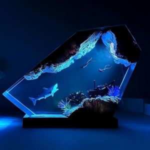Drawelry LED Oc&eacute;an Veilleuse en R&eacute;sine Epoxy avec Bois Base USB Table Lampe D&eacute;coration 3D Oc&eacute;anique Plongeur Baleine Requin Night Lights Ornements pour Bureau Maison Chambre D&eacute;co (A3, M) (Dr-Jewelry, neuf)