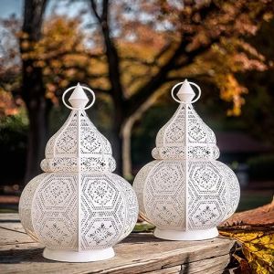 Lot de 2 lanternes orientales en m&eacute;tal Maha blanc 28 cm | Photophore marocain oriental de jardin | Lanterne marocaine en m&eacute;tal pour l'ext&eacute;rieur comme lanterne de jardin ou &agrave; l'int&eacute;rieur comme lanterne (Marrakesch-Shop, neuf)