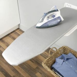 GedoTec® Ironfix Planche à repasser pliable haut de gamme Couleur acier RAL 9016 avec rayures grises Table rabattable à 180° au mur Pour montage mural Produit de qualité pour votre intérieur (HWT Pro, neuf)