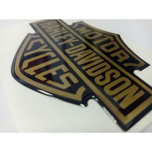 Harley HD, autocollant en r&eacute;sine effet 3D en relief. Autocollant pour voiture, moto, r&eacute;servoir, casque, ordinateur portable, etc. Convient aux surfaces lisses et l&eacute;g&egrave;rement courb&eacute;es. (noir/or) (sticker's corner, neuf)