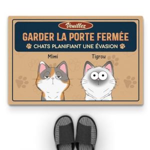 Cadeau Plus Tapis Personnalis&eacute; Pr&eacute;nom - Veuillez Garder La Porte Ferm&eacute;e - Paillasson personnalis&eacute;, Paillasson Entree, Tapis d'entr&eacute;e personnalis&eacute; (2 Chats') (CADEAUPLUS, neuf)