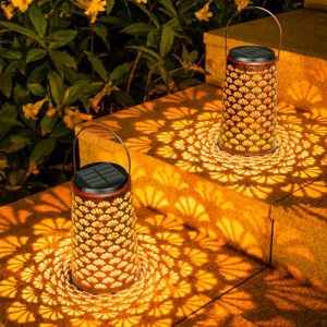 Lanterne Solaire Exterieur Jardin, Moman Lanterne Solaire Decorative à Suspendre avec Lumière Froide/Chaude Lampe Solaires IP55 Étanche Rétro Métal (Coquille), Lanterne-Solaire-Exterieur-Jardin-Lampe (Moman PhotoGears, neuf)