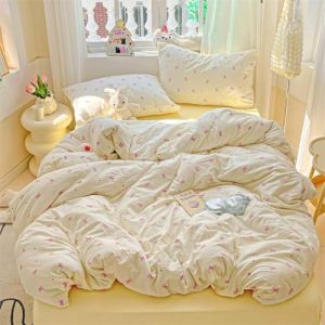 Michorinee Housse de Couette 200x200 Rose Noeud Papillon Parure de Lit Adulte 2 Personnes Coeur Beige 110g/m&sup2; Microfibre Ensemble de lit avec Fermeture &Eacute;clair et 2 Taies d'oreiller 65x65 cm (AShanlan, neuf)