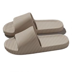 AioTio Chaussons pour Femme Homme Confortable de Bain Pantoufles de Douche Antid&eacute;rapant Tr&egrave;s L&eacute;ger Chaussons de plage d&eacute;contract&eacute;es(Kaki,42/43EU) (APIKA EU, neuf)