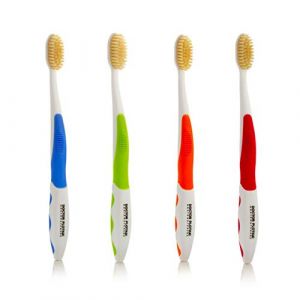 Mouthwatchers Lot de 4 brosses à dents antimicrobiennes avec poils argentés pour adulte Orange, bleu, rouge et vert (MAX - DEALS, neuf)