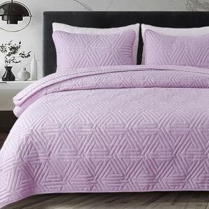 Whale Flotilla R&eacute;versible Couvre-lit 260 x 280 cm, avec 2 Taies d'oreiller en Microfibre, Dessus de Lit Doux et L&eacute;ger, Matelassage Ultrasonique &agrave; Motif G&eacute;om&eacute;trique, pour Toutes Saisons, Violet Clair (Whale Flotilla FR, neuf)