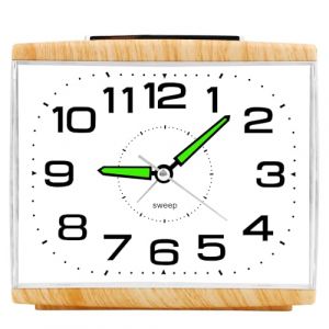 Ayybboo Réveil Matin à Piles Retro Silencieux sans Tic-Tac,Grand Cadran Original Analogique Quartz Alarme Vintage Lumineux Snooze Réveil Chevet (Couleur Bois) (GUUMUXIN EU, neuf)