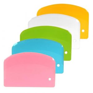 5 Pi&egrave;ces Corne Patisserie, 13.5x9.2cm Coupe-p&acirc;te en Plastique Grattoir &agrave; P&acirc;te Coupe Pate Boulangerie pour Cuisine,P&acirc;tisserie,Cr&ecirc;pes (5Pi&egrave;ces(Vert Bleu Jaune Blanc Rose)) (Linfiess, neuf)