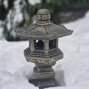 FABRIQ Yukimi-Doro Lanterne de jardin japonaise 42 cm &ndash; Lampe en pierre r&eacute;sistante aux intemp&eacute;ries pour l'ext&eacute;rieur &ndash; Style japonais &ndash; &Eacute;clairage d&eacute;coratif de jardin r&eacute;sistant au gel jusqu'&agrave; -30 &deg;C (MaisonEtJardin, neuf)