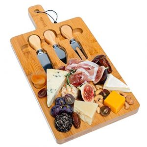 BlauKe® Plateau à Fromage en Bois de Bambou avec 3 Couteaux à Fromage – Assiette pour Aperitif, Charcuterie ou Petit-Déjeuner – Planche A Découper – Idée Cadeau (BlauKe, neuf)