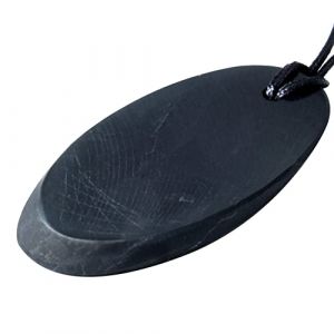 Heka Naturals Collier Pendentif en Cristaux de Shungite | Bijoux Spirituel Collier Chakra, Pierre Naturelle - Bijoux Tendance, Cristal de Roche, Pendentif Noir (Grand oval) (Heka Naturals, neuf)