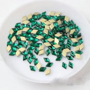 YTYHFEM Losange 3 * 5mm Dos Plat Ongles Strass Cristaux de Forme spéciale Nail Art décoration-Vert foncé 100 pièce (qichunxianshuaideyongshangmaoxinggerenduzioz, neuf)