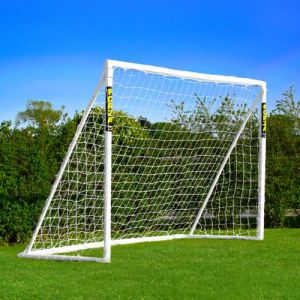 FORZA But de Football en PVC de 2,4 m x 1,8 m | Cage de Foot de Jardin R&eacute;sistante aux Intemp&eacute;ries | Mur de Tir, Ballon et Sac en Option | Entra&icirc;nement &agrave; la Maison (But Seul) (Net World France, neuf)