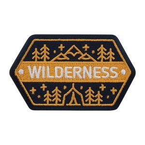 Urbanski Patch Outdoor Camping Adventure &ndash; Badge motif montagne pour sac &agrave; dos, veste & v&ecirc;tements &agrave; thermocoller | &Eacute;cusson Thermocollant, Appliqu&eacute;, Transfert Thermocollant (Wilderness) (urbanski, neuf)
