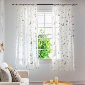 Lot de 2 voilages courts en tulle pour chambre d'enfant et salon Motif &eacute;toiles et lune Dor&eacute; 129,5 cm (GentleHome, neuf)