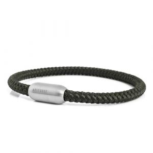 Akitsune Silvus Bracelet en Nylon | 5mm d'paisseur | Bijoux de Bras Femme Homme Bracelet en Acier Inoxydable Fermeture magntique - Argent Mat - Olive 20,5cm (Blackskies GmbH, neuf)