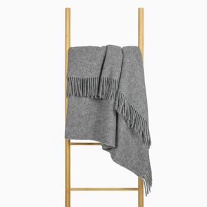 Nostra Zelandia 100% Pure en Laine Couverture &ndash; Plaid en Laine Chaud, Respirant et L&eacute;ger pour Canap&eacute;, Lit et Usage Ext&eacute;rieur, Confort Thermor&eacute;gulateur avec Franges - Fabriqu&eacute; en Europe (NostraHomeTextile, neuf)