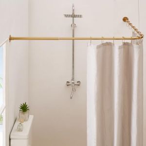 Crkmire Tringle à rideau de douche d'angle dorée [61 à 134,6 cm] x [61 à 134,6 cm] – Tringle à rideau réglable en forme de L incurvée à 90 degrés pour salle de bain avec 12 crochets à anneaux et (Fast Media Ships From USA, neuf)