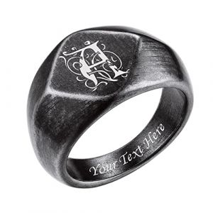 Bestyle Bague de Chevali&egrave;re pour Homme Acier Inoxydable Bague Brillante Lettre/Nom/Phrase/Chiffre/Num&eacute;ro Gravure Personnalis&eacute;e Gris Vintage Losange Lettre Cursive ou Gothique Taille 70 (Bestyle Jewelry, neuf)