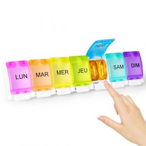 Pilulier Semainier Fran&ccedil;ais 7 Jours, Semainier Medicament de Grande Capacit&eacute; Rangement 7 Compartiments, Pilulier Voyage Bo&icirc;te &agrave; Pilules 1 Fois par Jour Ouverture facile avec Boutons Design (YAKLIM-EU, neuf)