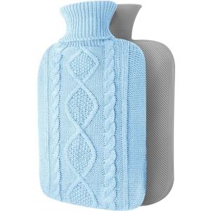 OliviaLiving Bouillotte avec housse &ndash; Housse en tricot souple de qualit&eacute; sup&eacute;rieure &ndash; Grande capacit&eacute; de 2 L &ndash; Bouillotte pour soulager la douleur, le cou et les &eacute;paules, le dos et les nuits (OLIVIA LIVING, neuf)