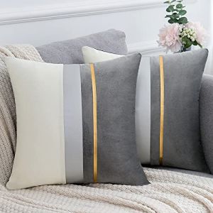 Serento Lot de 2 Housse de Coussin Gris Velours 50x50 cm Taie d'oreiller Carré Doux et Moderne Housse Coussin Patchwork à Rayures en Cuir doré pour Canapé-lit Canapé Chaise Chambre Salon (KOOOLET EU, neuf)