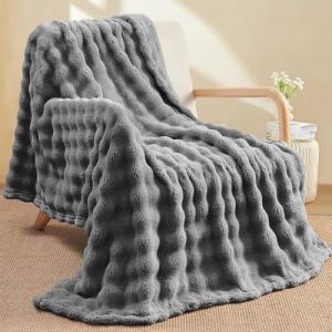 Melldrry Couverture, 150 X 200 cm Plaid Fausse Fourrure, Doux et Pelucheux Plaid Canape Grande Taille pour Canap&eacute; et lit Chambre &agrave; Coucher Bureau Blanc Gris (Melldrry FR, neuf)