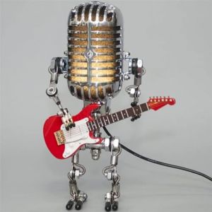 Qklovni Lampe de bureau vintage en forme de robot avec microphone en métal avec mini guitare, lumière vintage pour décoration d'intérieur, table de nuit, lampe de bureau pour chambre à coucher, bar, (MaXiaoLei, neuf)