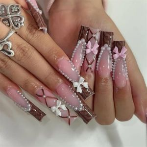 Faux ongles, ongles à presser Faux ongles longs en forme de cercueil avec colle, faux ongles marron portables avec strass, presse de Ballet, couverture complète(44) (zhangtingamz, neuf)