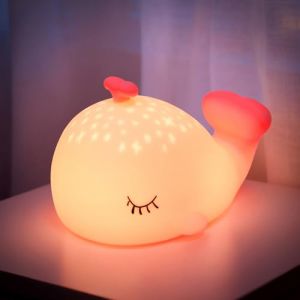 Vicukten Veilleuse B&eacute;b&eacute; Baleine avec 7 Couleurs 3 Luminosit&eacute;, Contr&ocirc;le Tactile Recharge USB Fonction Minuterie, Lampe de Chevet pour Chambre d&rsquo;Enfant, Cadeau Veilleuse en Silicone Doux pour Enfant (Vicukten - FR, neuf)