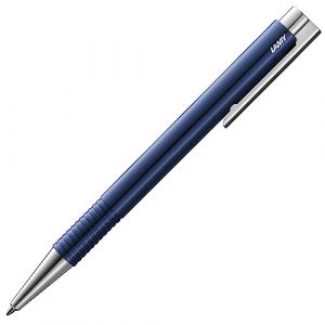 LAMY Stylo à bille logo M+ 204 en plastique incassable de couleur bleue avec pointe chromée et poussoir, avec recharge grande capacité Lamy M 16 - Largeur de trait M en bleu (IS Boutique, neuf)