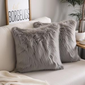 DQMEN 2Pcs Housse de Coussin, Fausse Fourrure Deluxe Décoratif Canapé Chambre Lit Super Doux Peluche Mongolie Taie d'oreiller (2Pcs Gris, 45 x 45cm) (DQMEN, neuf)