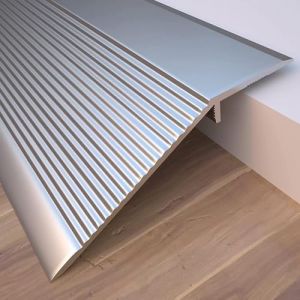 TOCTUS Bande de Transition en métal pour Bois à carrelage, Profilé de Transition de seuil de Porte, Réducteur De Sol antidérapante, Rampe D'entrée (Size : L 90cm H 2cm) (leyuexinkuajing, neuf)