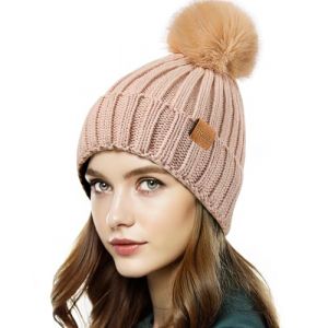 PIOZAED Bonnet d'hiver Chaud doubl&eacute; en Polaire avec Pompon en Fausse Fourrure pour Femme, Beige, Taille Unique (FuZhouTaiJiangQuRanRanShengQiMaoYiYouXianGongSi, neuf)
