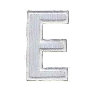 Patch Ecusson Thermocollant Lettre Blanche 3 x 5 cm Lettre E (Filou Face, neuf)